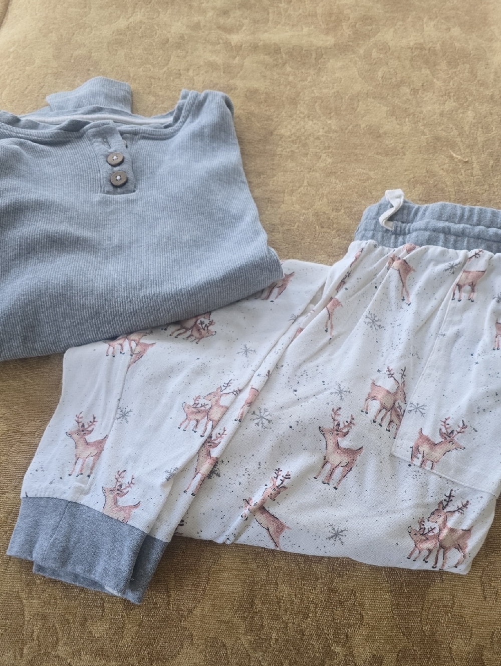 Womens 2 piece, Grey and White Reindeer Pajama Set